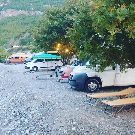 مكان تخييم I Koman شكودر